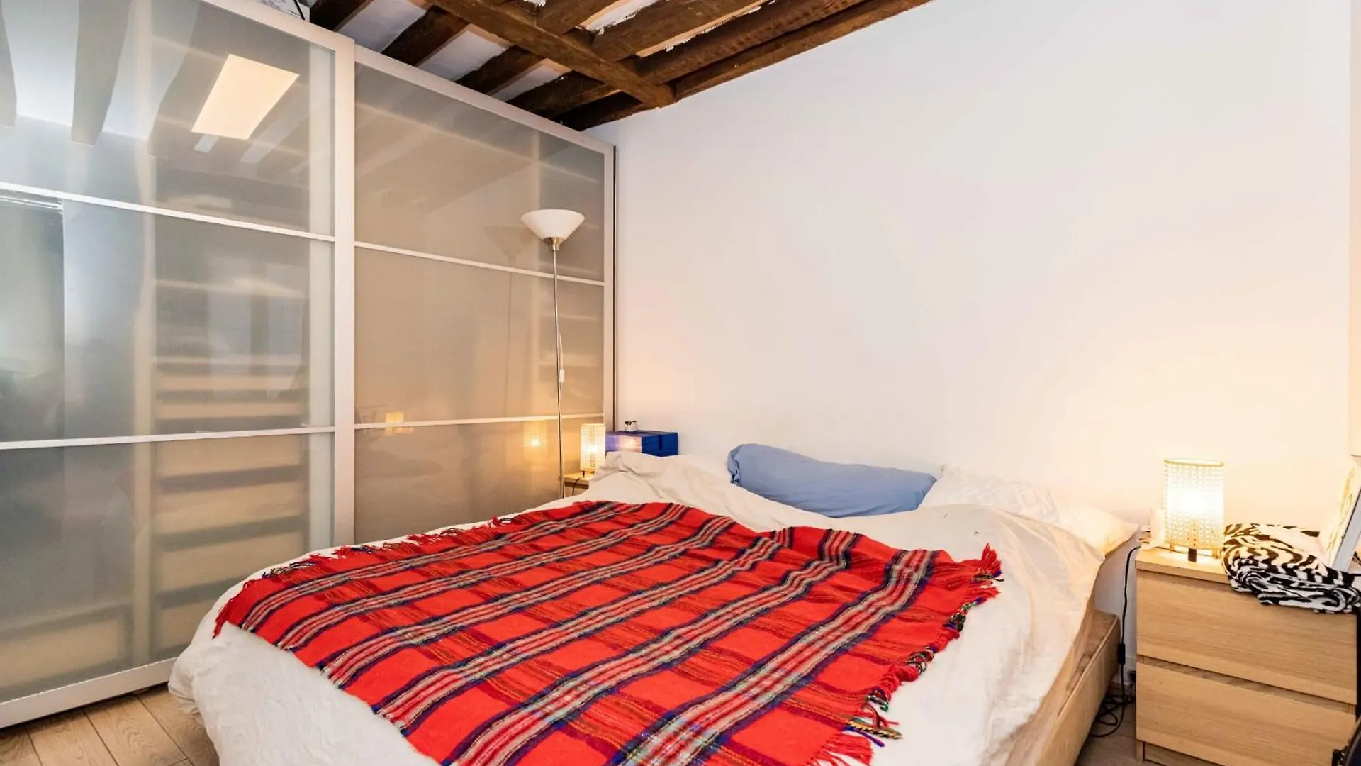 Nice Cocoon In The Center Of Paris Apartamento